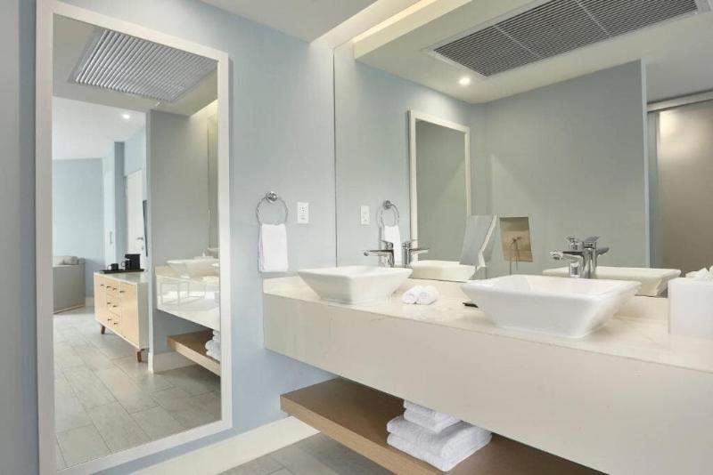 Courtyard By Marriott Aruba Resort image