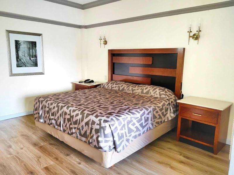 Hotel Los Cedros Inn Delicias image