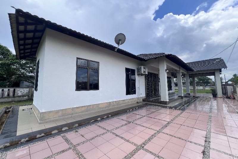 Nurbayu Villa By Zuzu