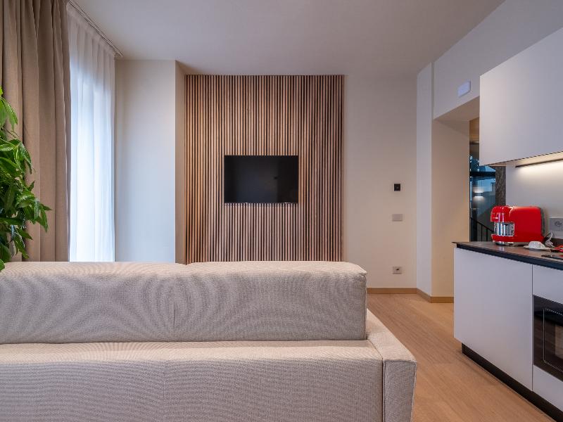 Oriana Homèl Milano image