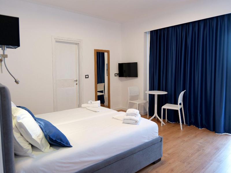 Hilltop Heaven Hotel image