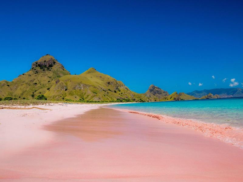 Ayana Komodo Waecicu Beach