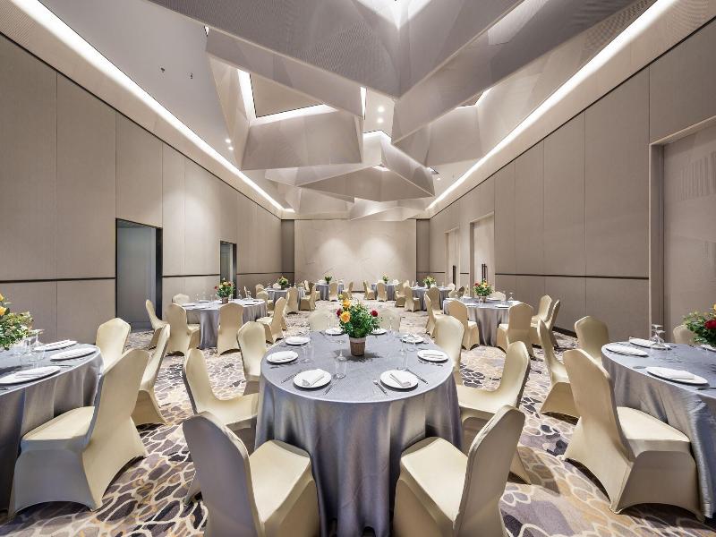 Ayana Komodo Waecicu Beach