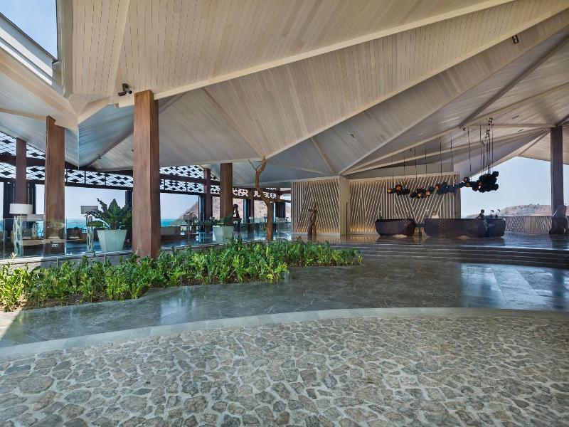 Ayana Komodo Waecicu Beach