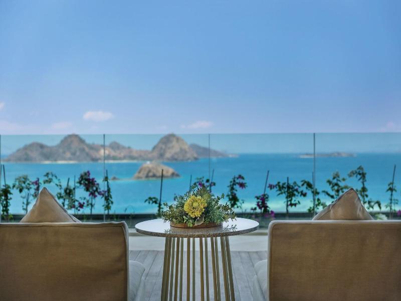 Ayana Komodo Waecicu Beach