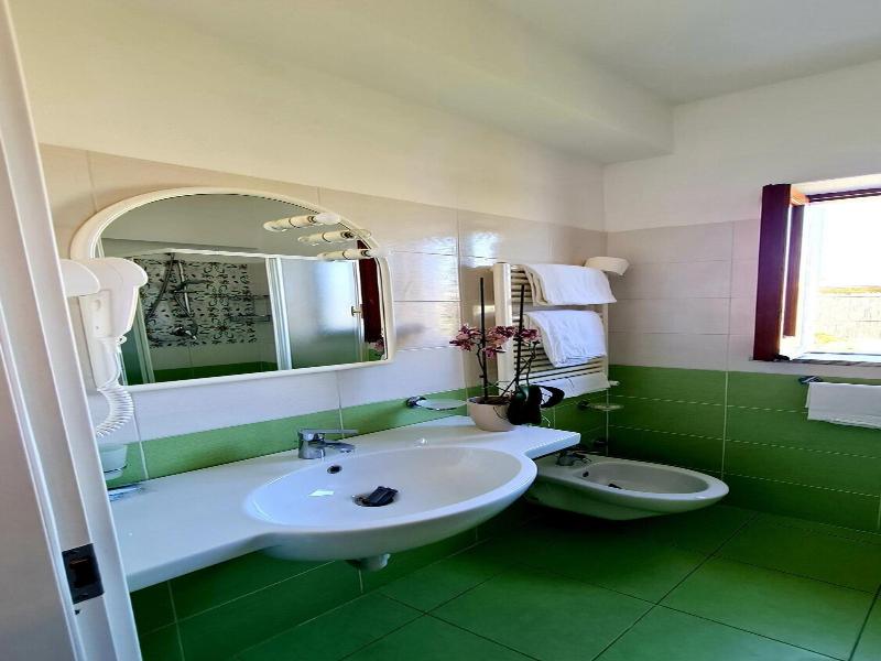 Cocos Park Ischia image