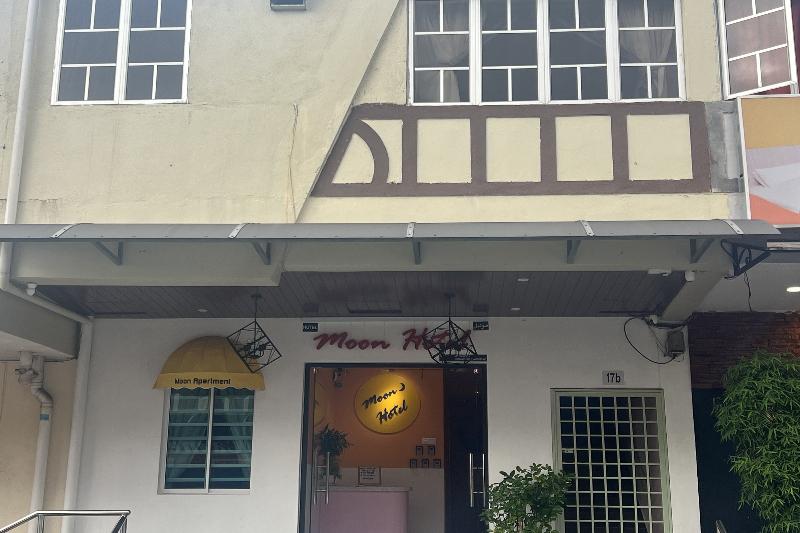Moon Hotel, Cameron Highlands By Zuzu