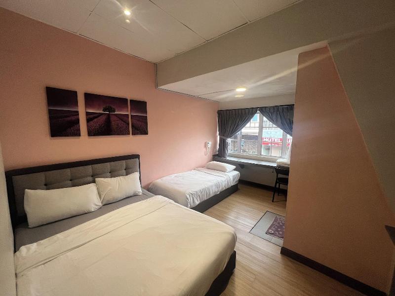 Moon Hotel, Cameron Highlands By Zuzu image
