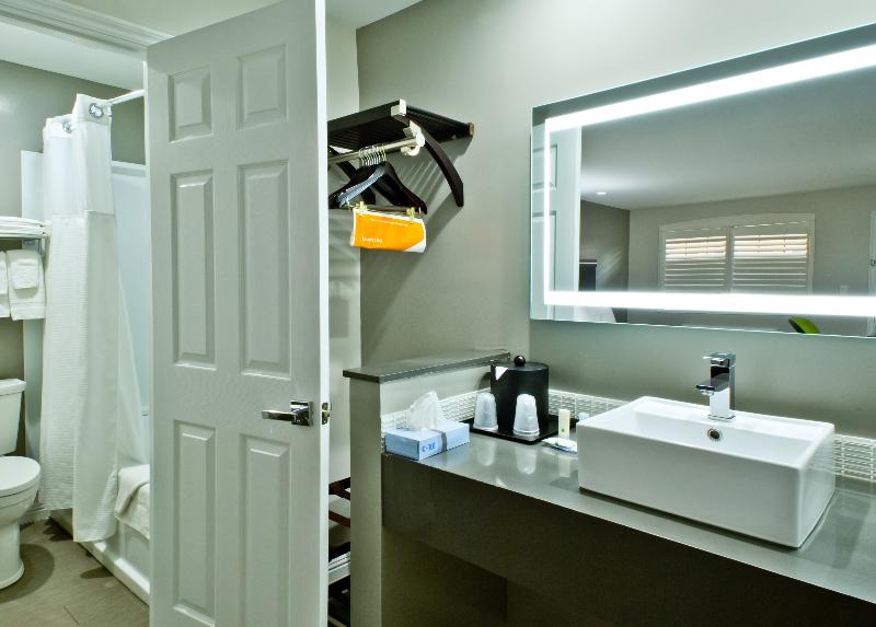 Bay Area Inn & Suites - Hayward image