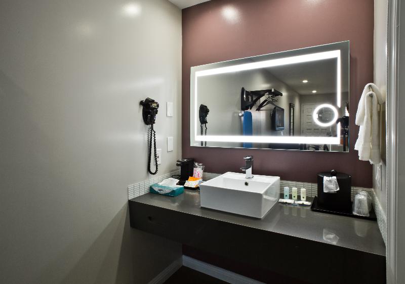 Bay Area Inn & Suites - Hayward image