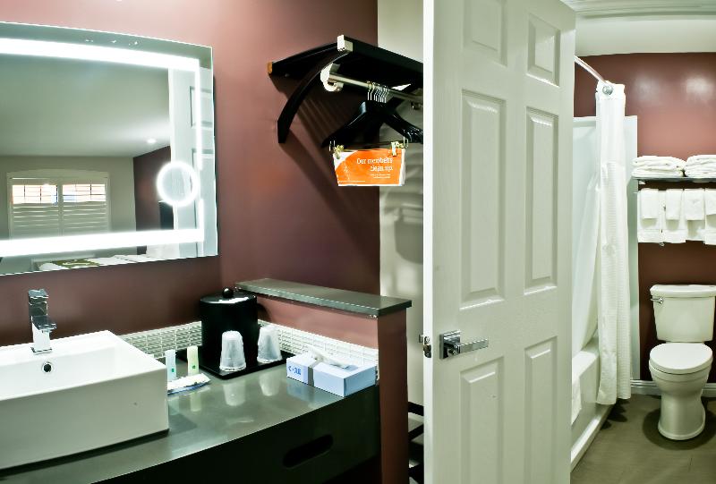 Bay Area Inn & Suites - Hayward image