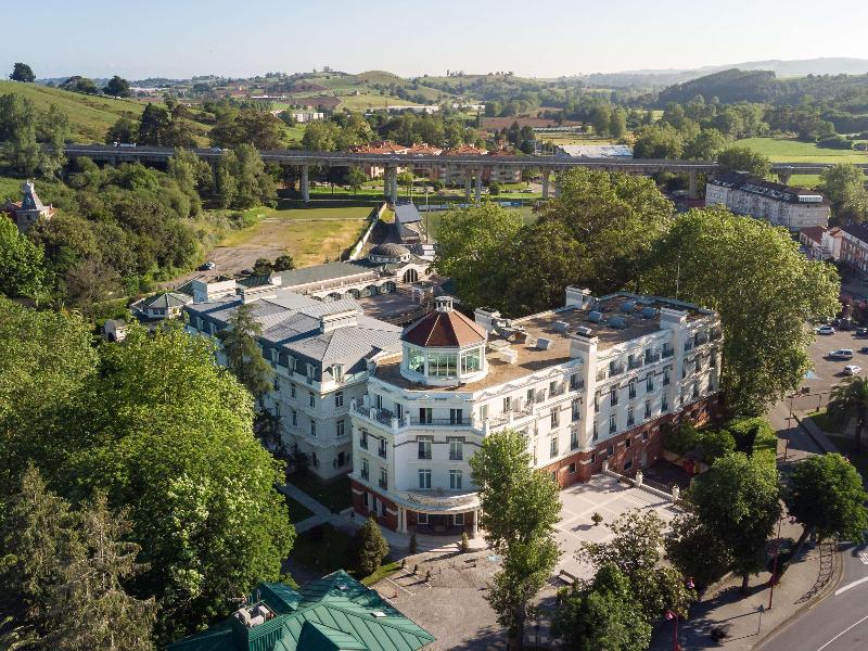Castilla Termal Balneario de Solares image