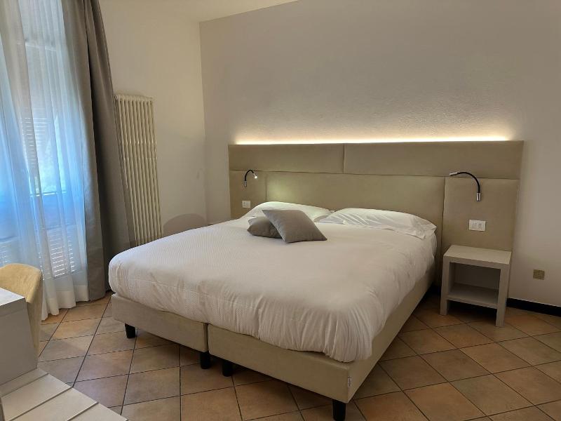 Albergo Franzone image