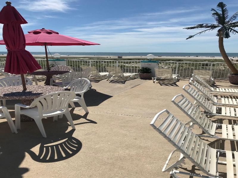 Paradise Oceanfront Resort, Wildwood