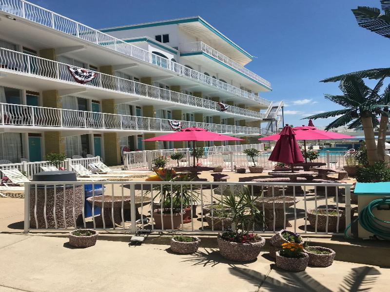 Paradise Oceanfront Resort