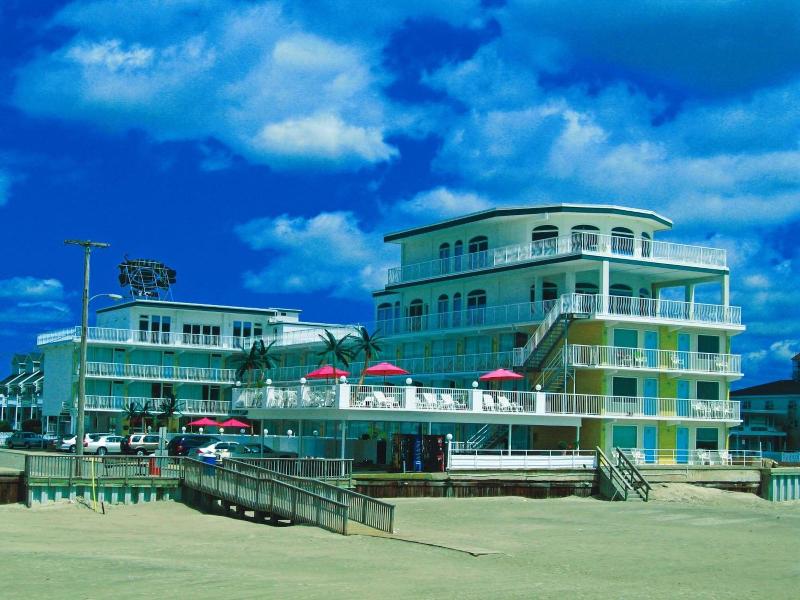 Paradise Oceanfront Resort