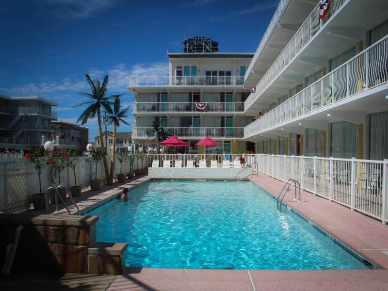 Paradise Oceanfront Resort