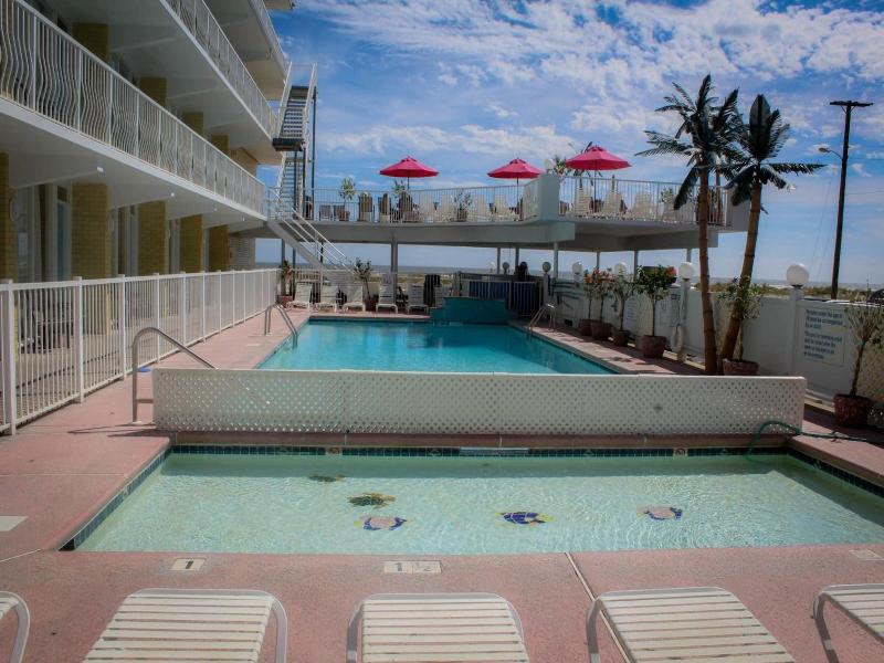 Paradise Oceanfront Resort