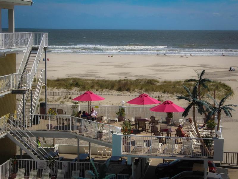 Paradise Oceanfront Resort