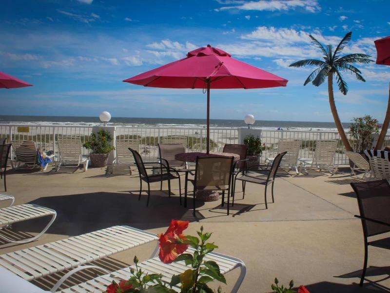 Paradise Oceanfront Resort