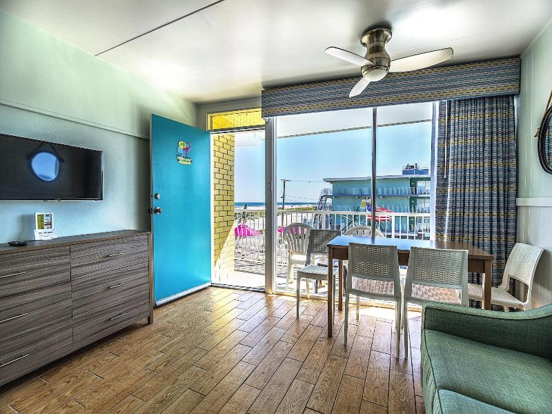 Paradise Oceanfront Resort image
