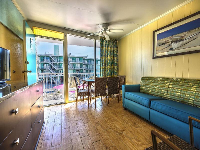 Paradise Oceanfront Resort image