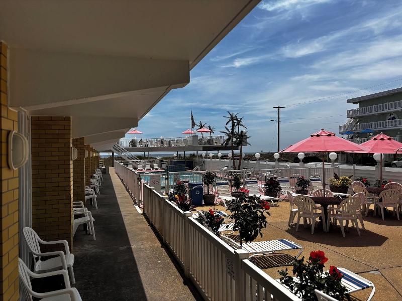Paradise Oceanfront Resort image