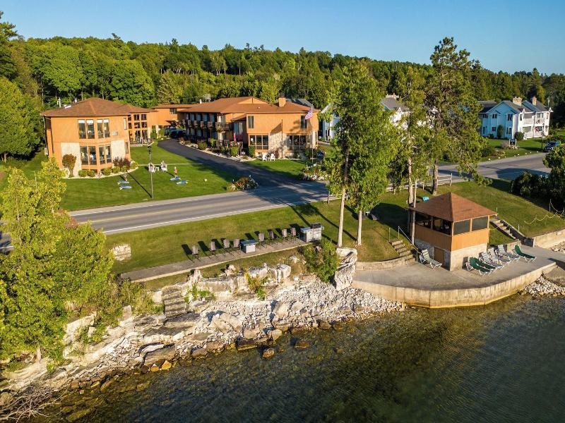 Pine Grove Resort — general view