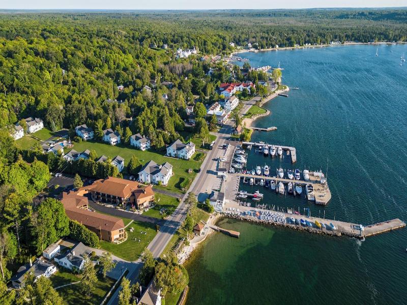 Pine Grove Resort — general view
