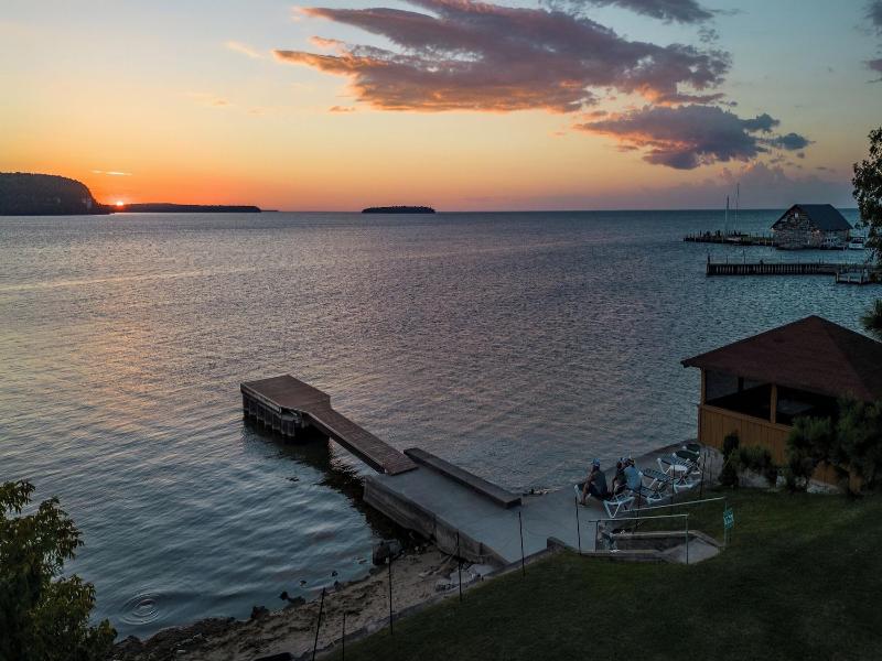 Pine Grove Resort