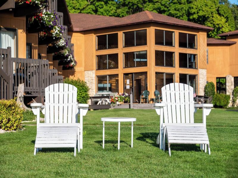 Pine Grove Resort