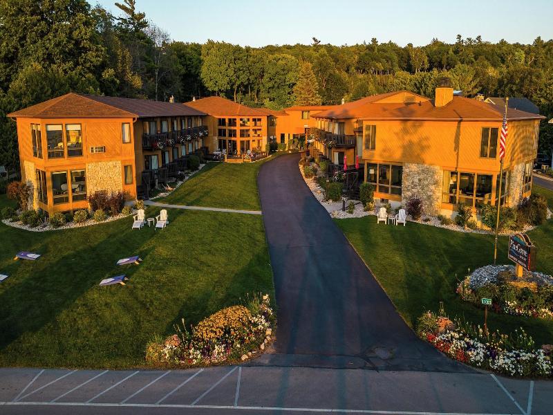 Pine Grove Resort