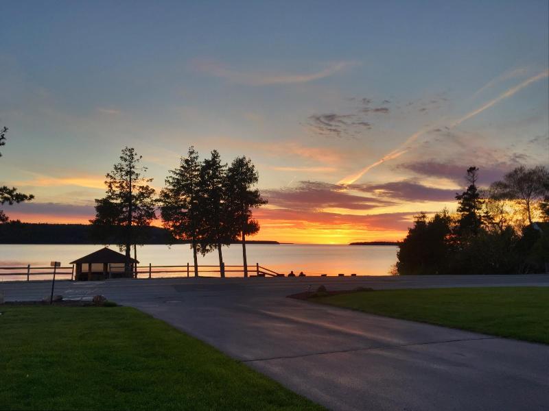 Pine Grove Resort
