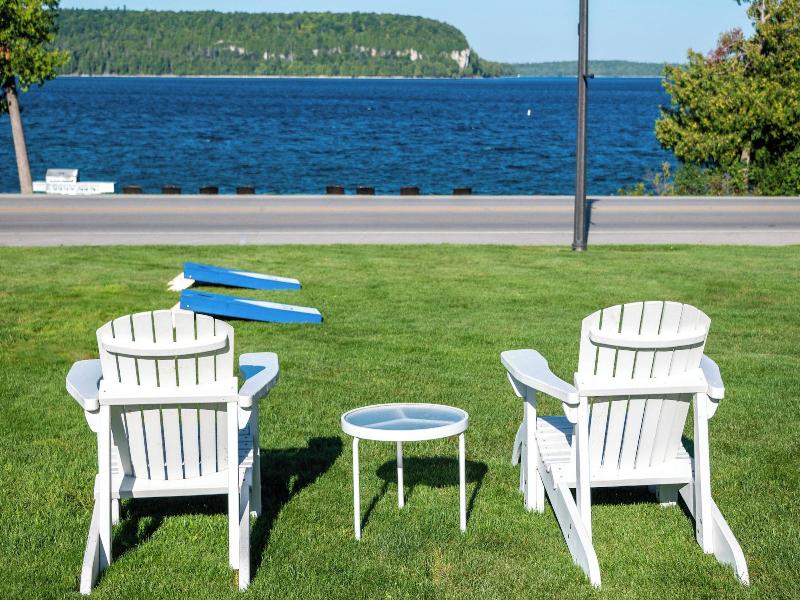 Pine Grove Resort