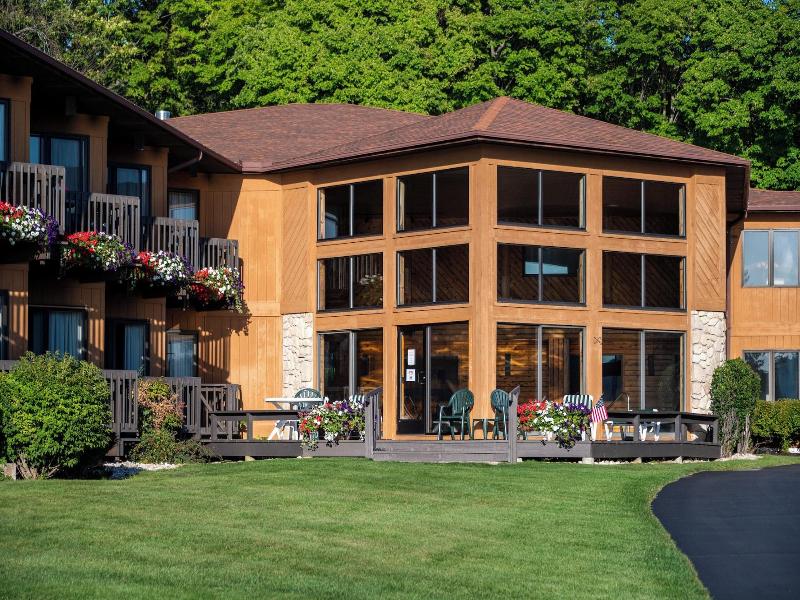 Pine Grove Resort