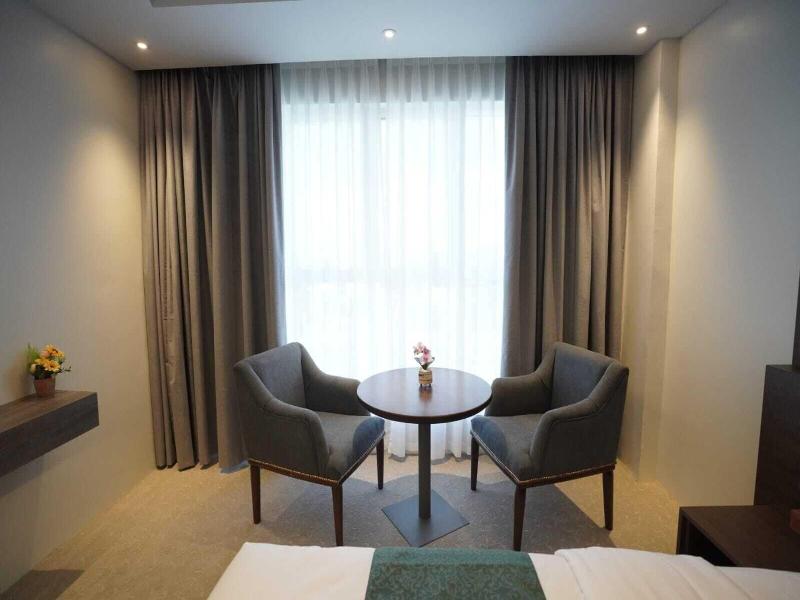 Green View Hotel image