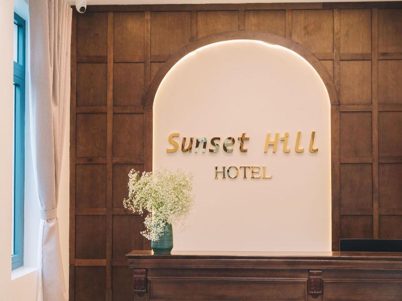 Sunset Hill Hotel image
