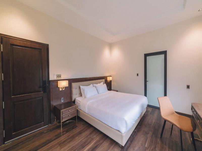 Sunset Hill Hotel image