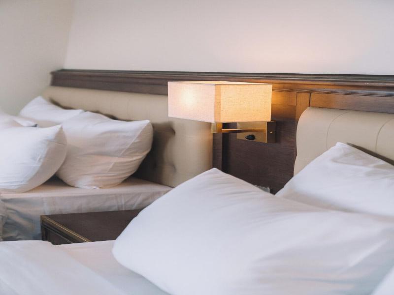 Sunset Hill Hotel image