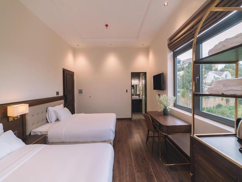 Sunset Hill Hotel image