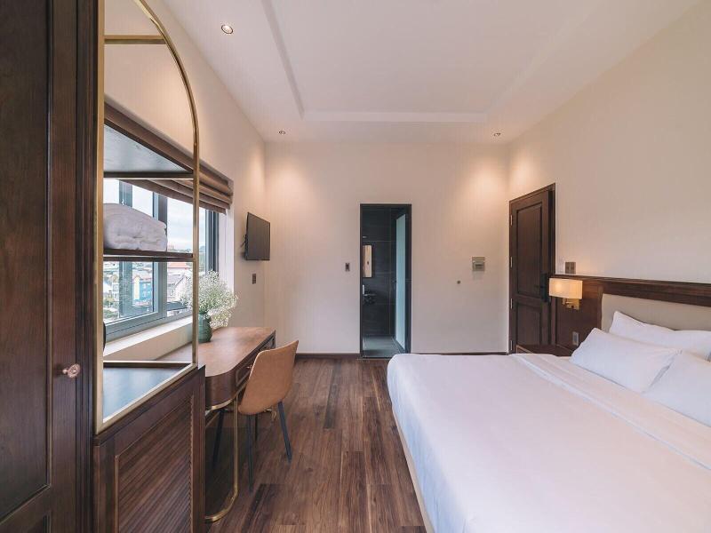Sunset Hill Hotel image