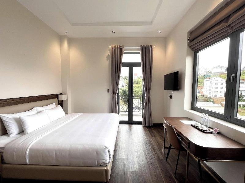 Sunset Hill Hotel image