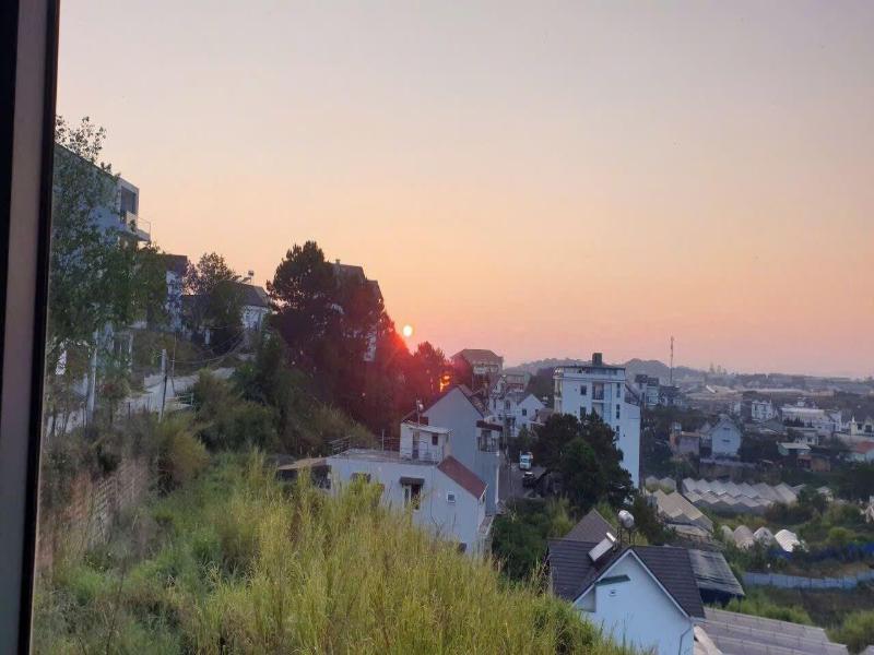 Sunset Hill Hotel image