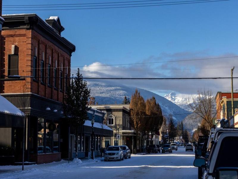 Eleven Revelstoke Lodge image