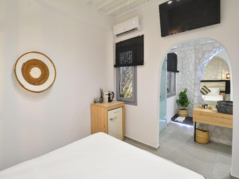Oikia Suites Mykonos gallery photo 17