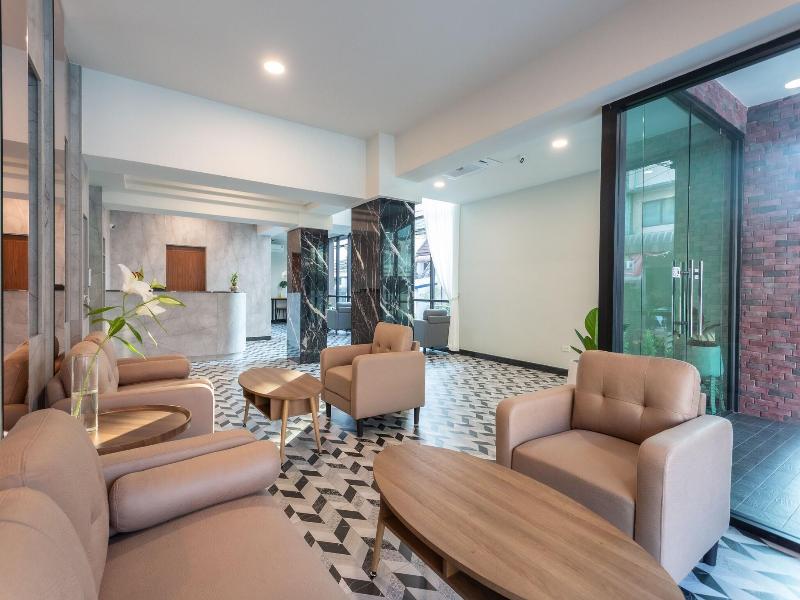 S7ven Ratchada Hotel image