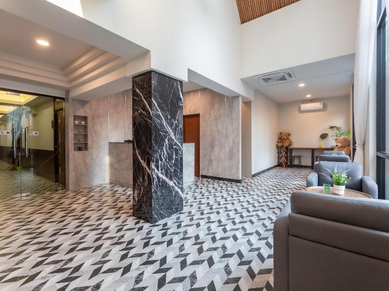 S7ven Ratchada Hotel image