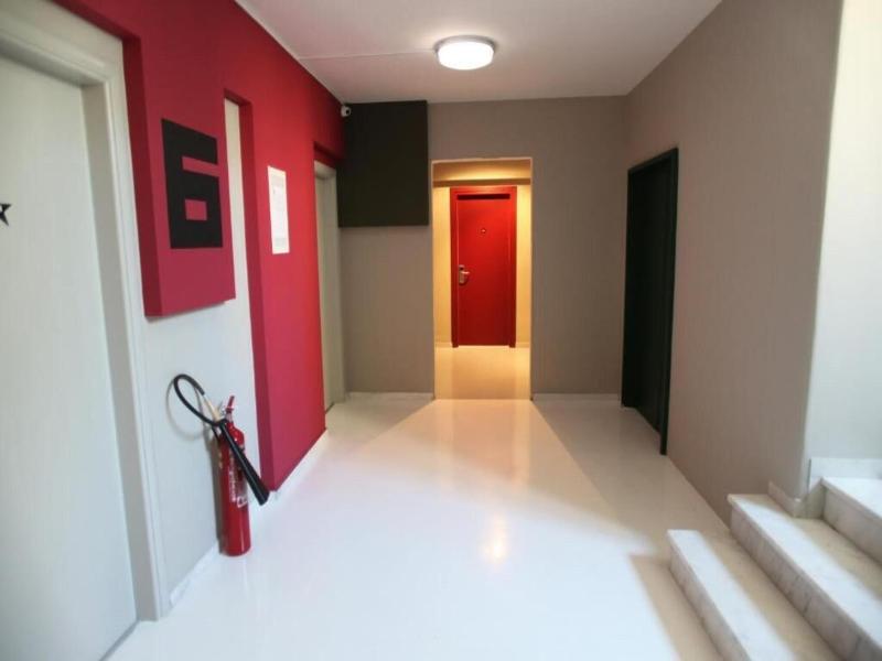 Stay Hybrid Youth Hostel