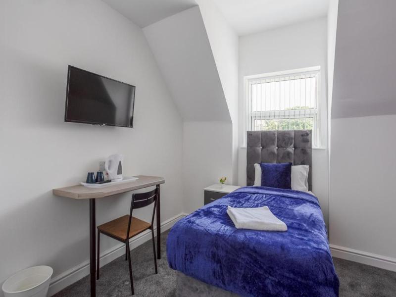 Dusties Hotel image