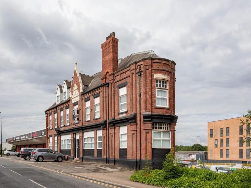 Dusties Hotel image